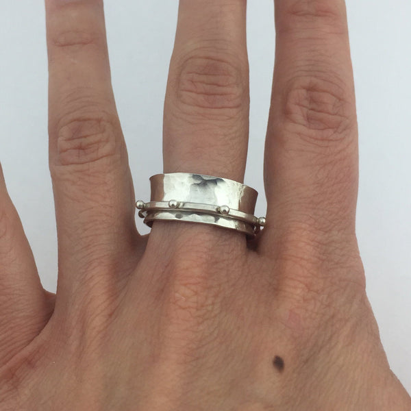 Sterling silver spinner ring with dots