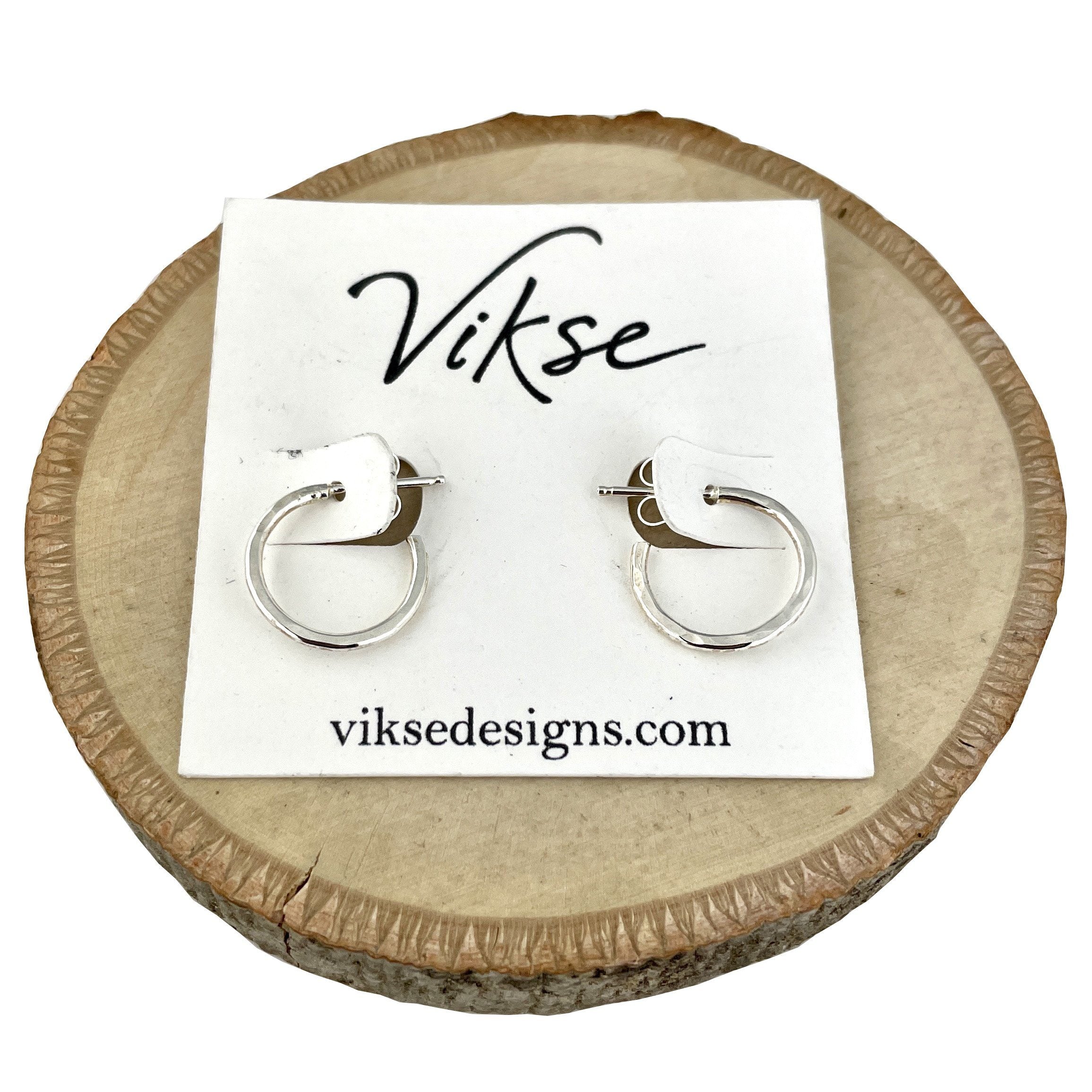 Round Hoop Earring | Shimmering Silver Earring